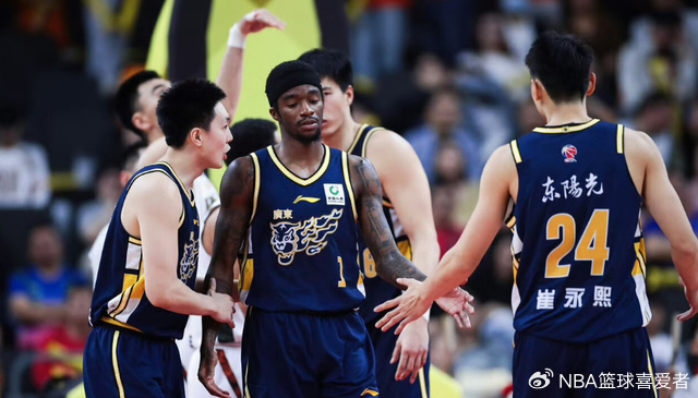 爱游戏官网-广东宏远遭遇大逆转！输给北京首钢，徐杰被罚下，赵睿23分|麦基|萨姆纳|张才仁|周琦|胡明轩_新浪体育_新浪新闻